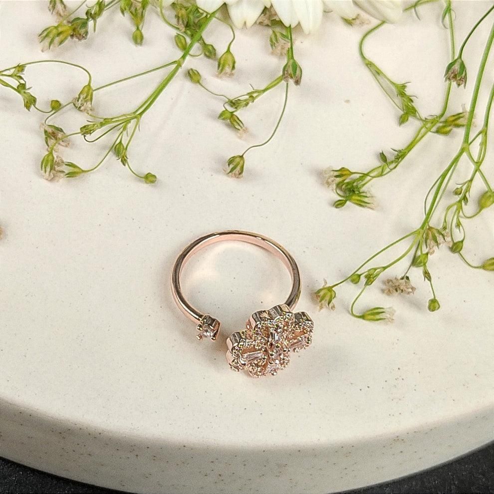 Four-Leaf Clover Spinning Gold Ring for Women