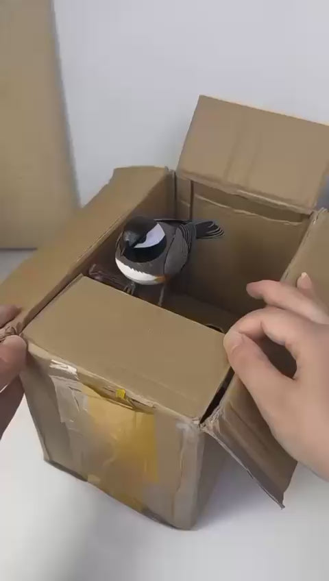 Moving Bird Pen Holder – Chirping Desk Decor Toy