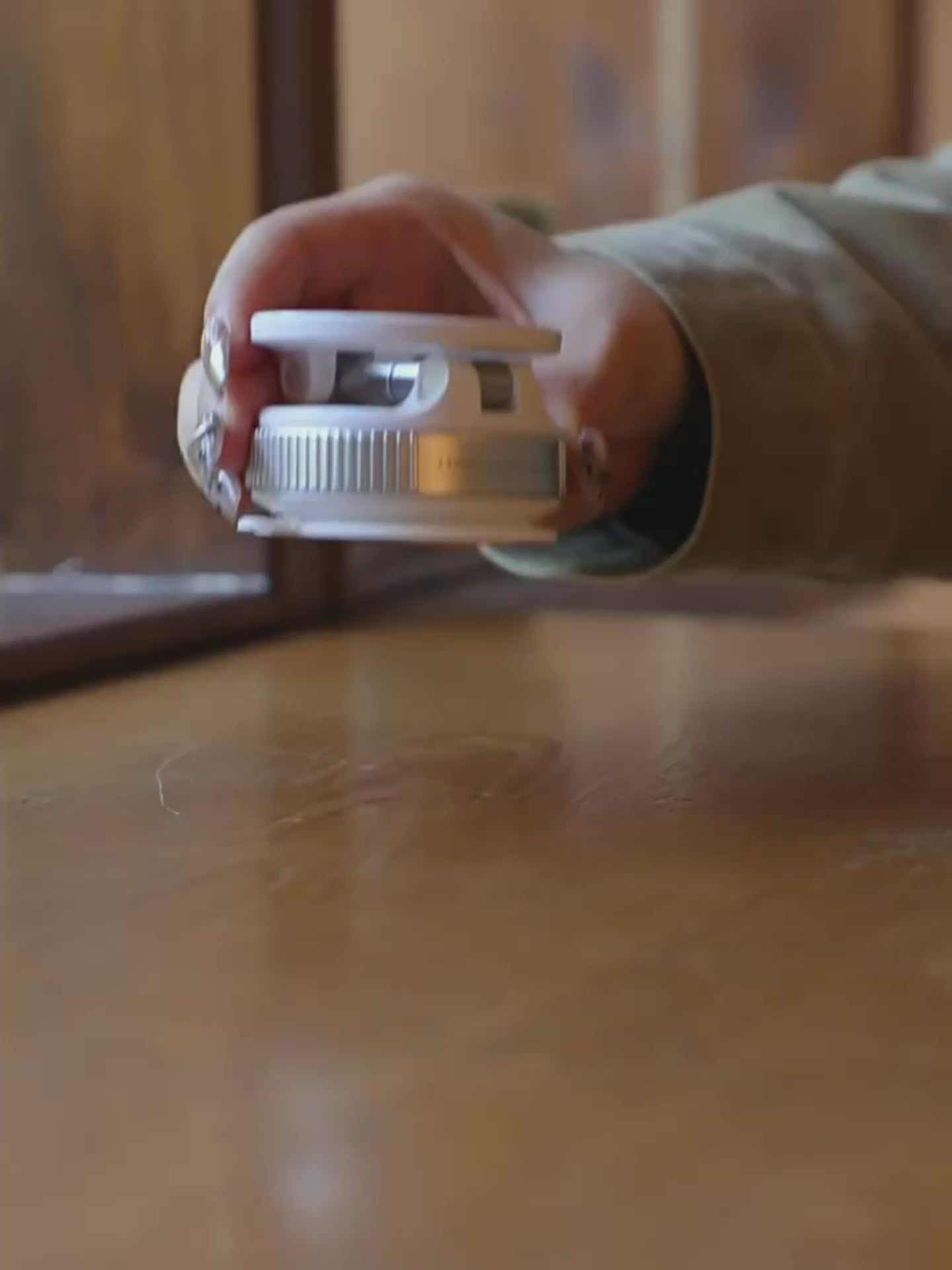 Magnetic Phone Holder with Vacuum Suction – Foldable & Adjustable Car Mount